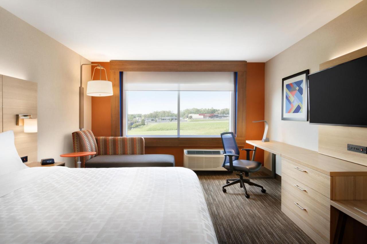 Holiday Inn Express & Suites - Milwaukee West Allis By Ihg Екстер'єр фото