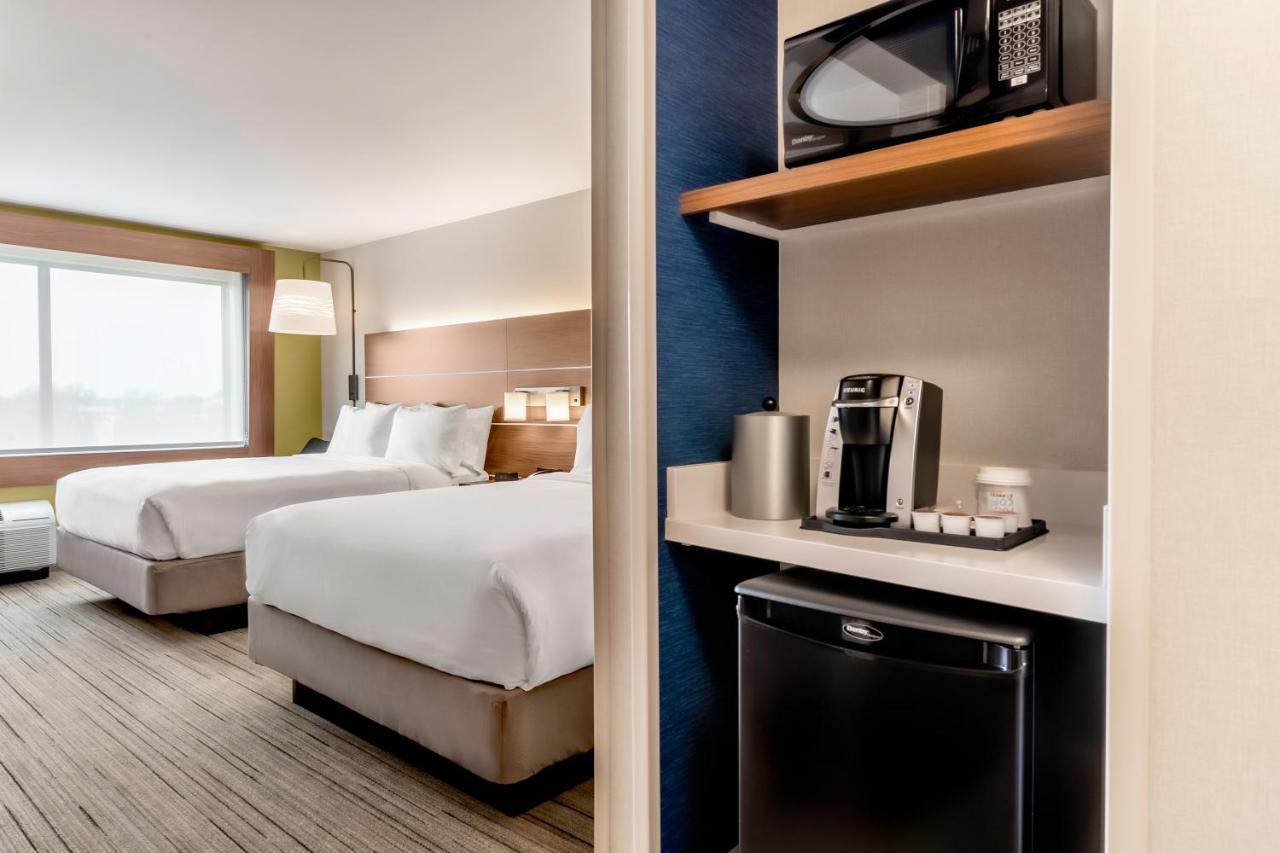 Holiday Inn Express & Suites - Milwaukee West Allis By Ihg Екстер'єр фото