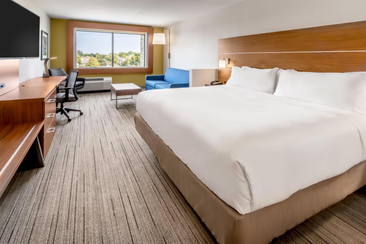 Holiday Inn Express & Suites - Milwaukee West Allis By Ihg Екстер'єр фото