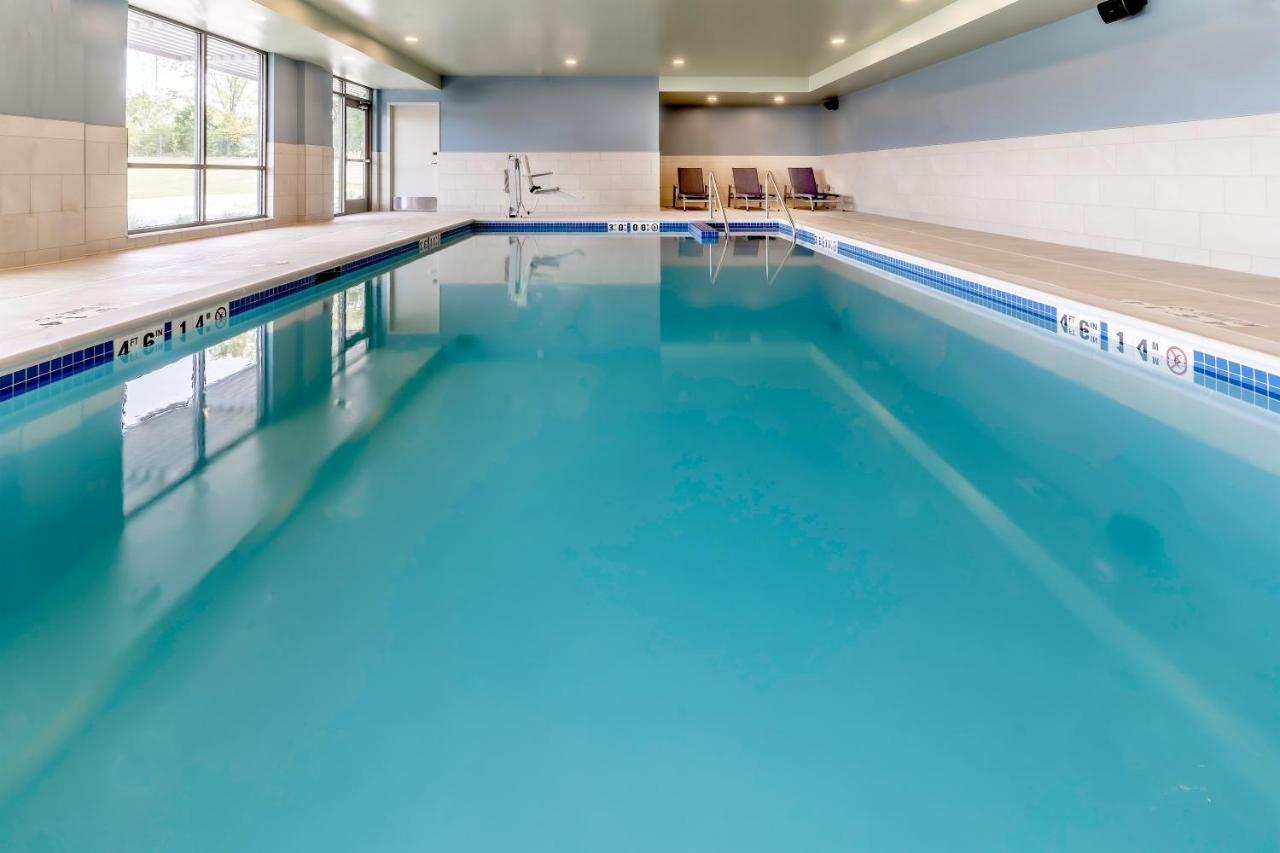 Holiday Inn Express & Suites - Milwaukee West Allis By Ihg Екстер'єр фото