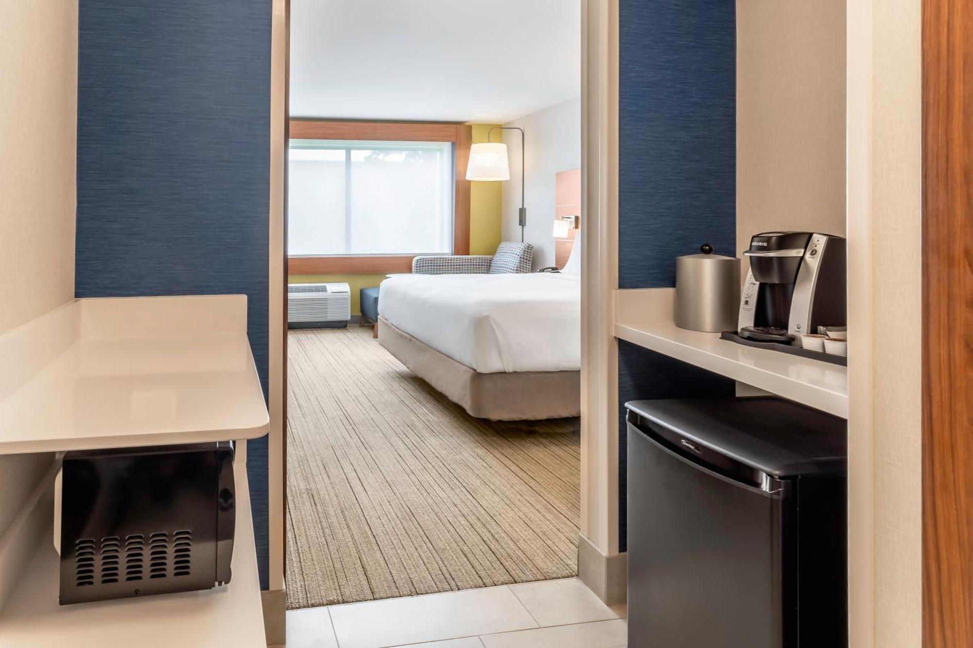 Holiday Inn Express & Suites - Milwaukee West Allis By Ihg Екстер'єр фото