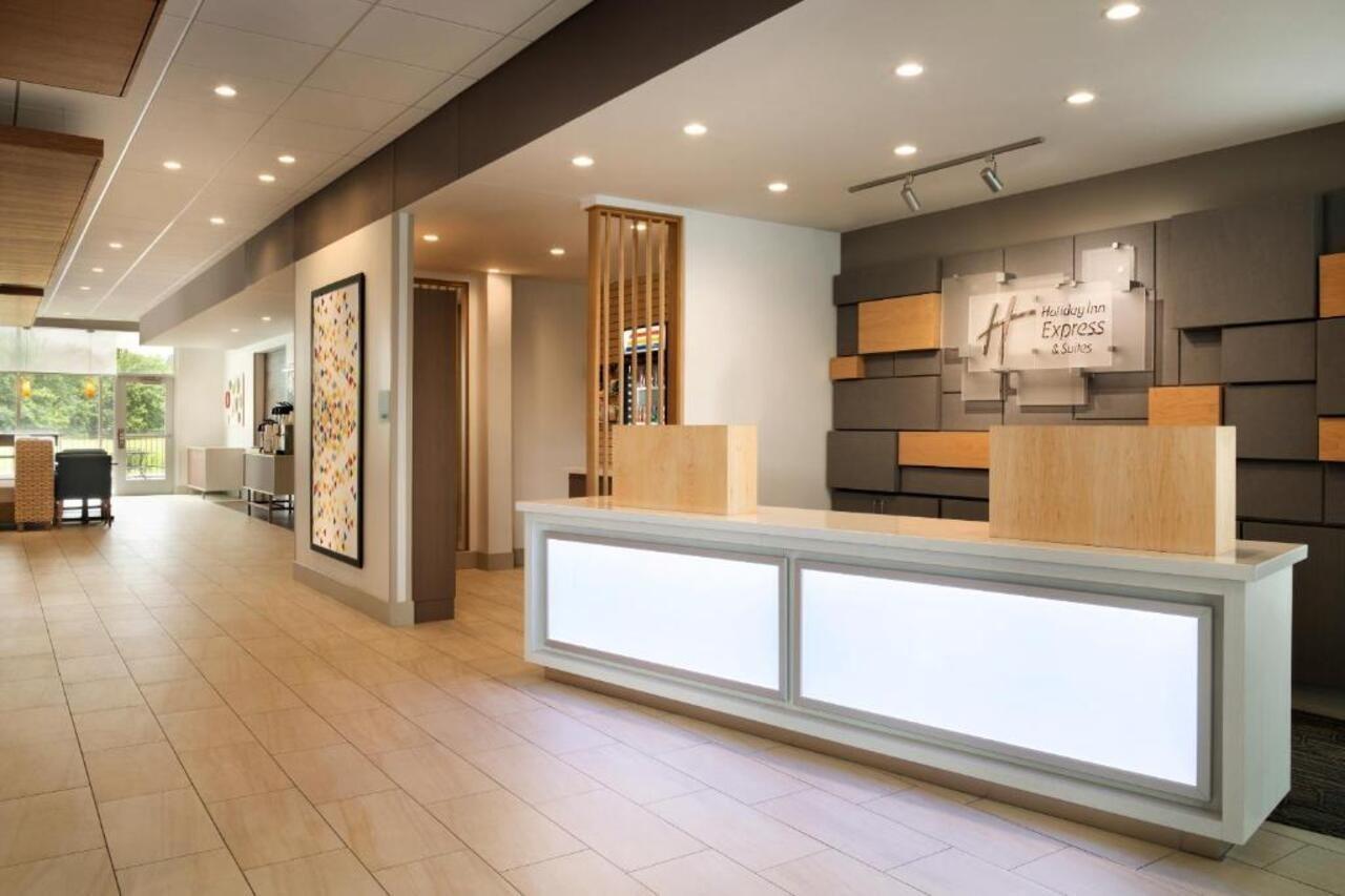 Holiday Inn Express & Suites - Milwaukee West Allis By Ihg Екстер'єр фото